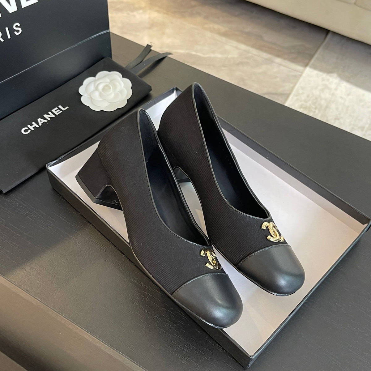 cc pump 50 black grosgrain calfskin