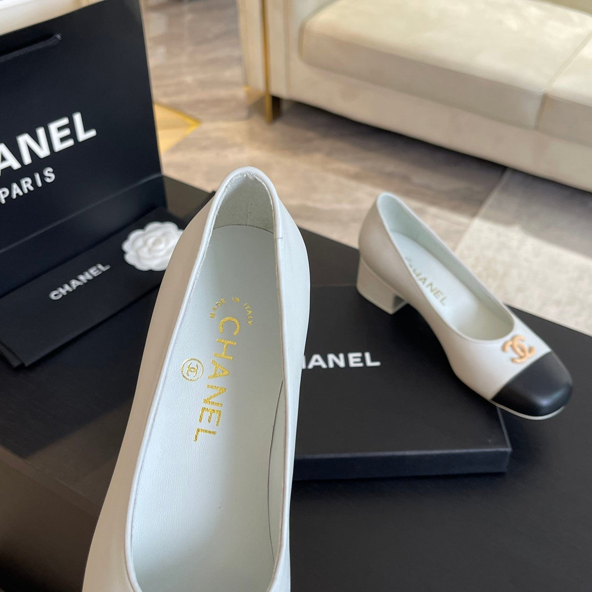 cc pump 50 white black calfskin