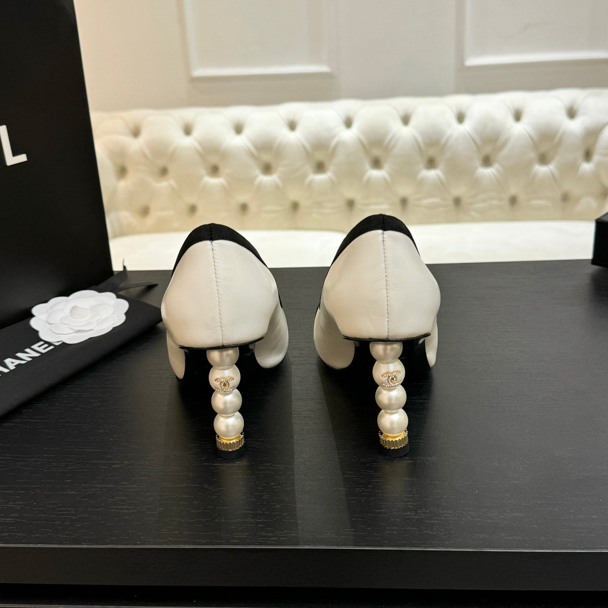 CC 25S Pump 85mm White Calfskin Black Grosgrain