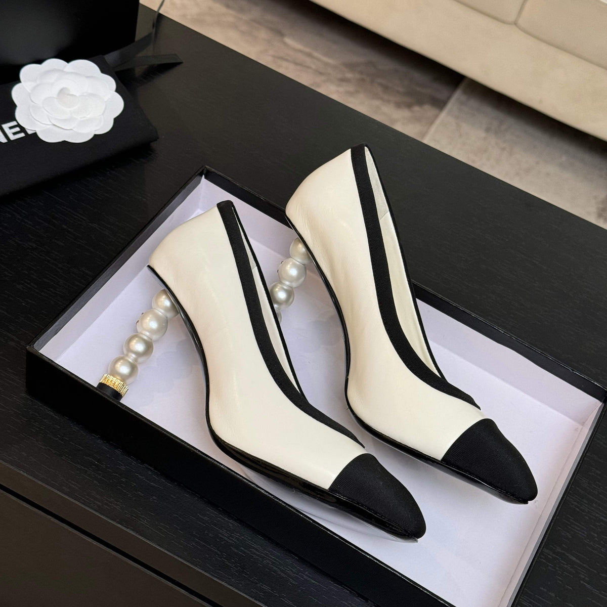 CC 25S Pump 85mm White Calfskin Black Grosgrain