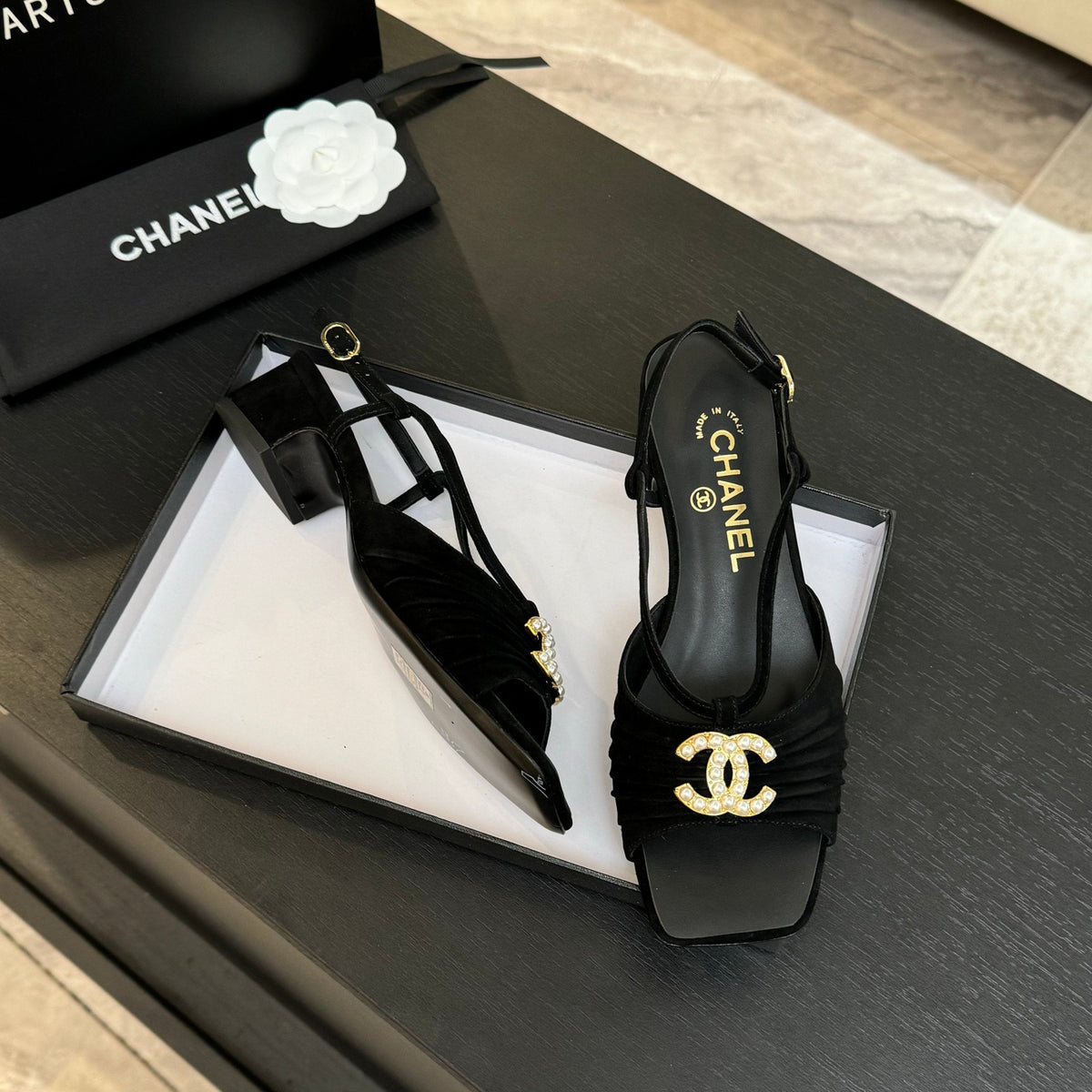 CC 25S Sandal Heel 50mm Black Suede Kidskin Pearl Logo