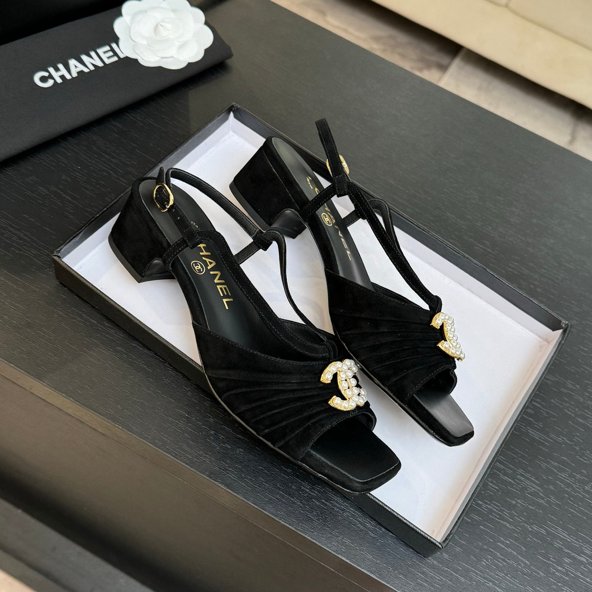 CC 25S Sandal Heel 50mm Black Suede Kidskin Pearl Logo