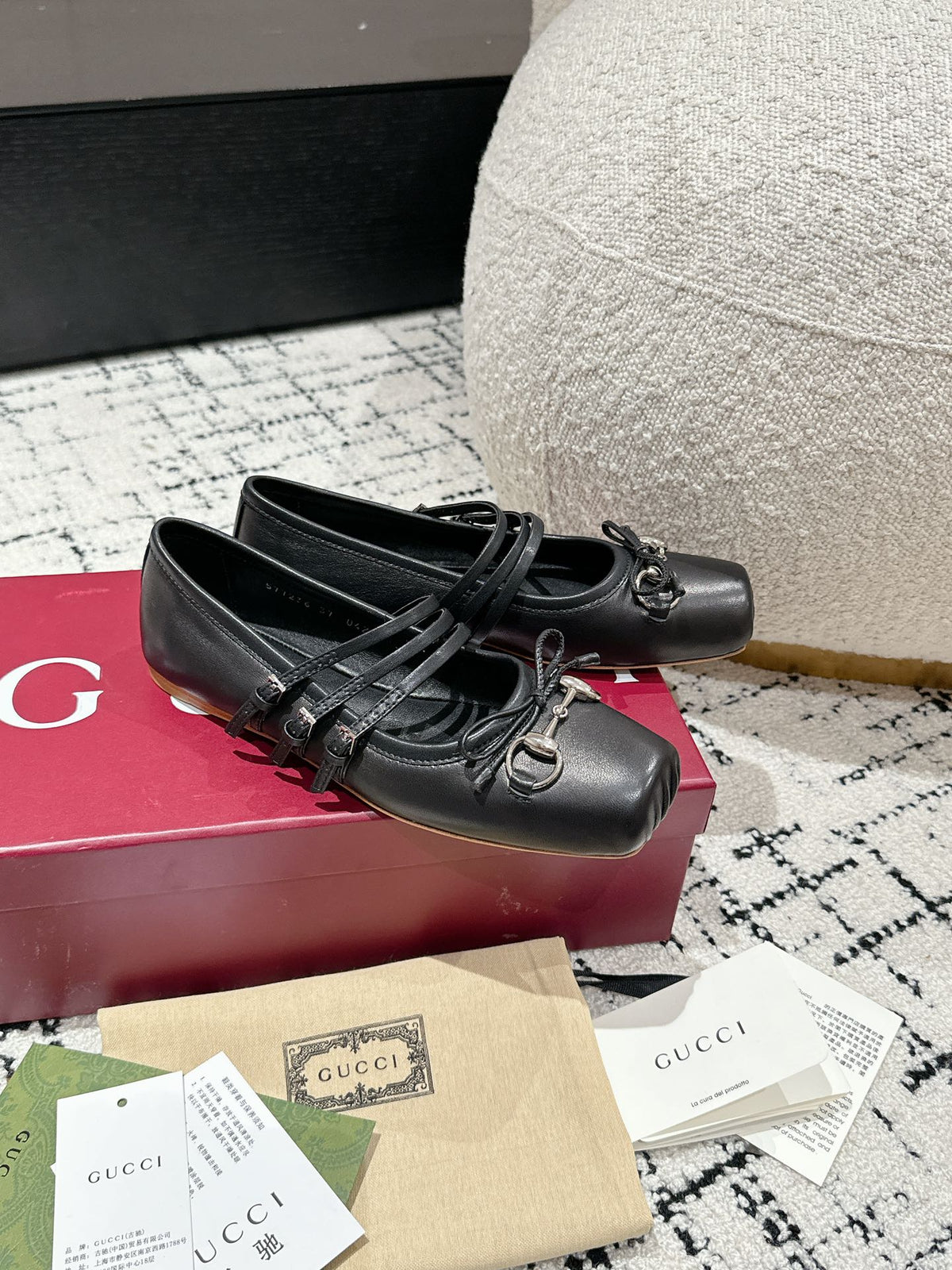 MARY JANE FLAT IN BLACK CALFSKIN