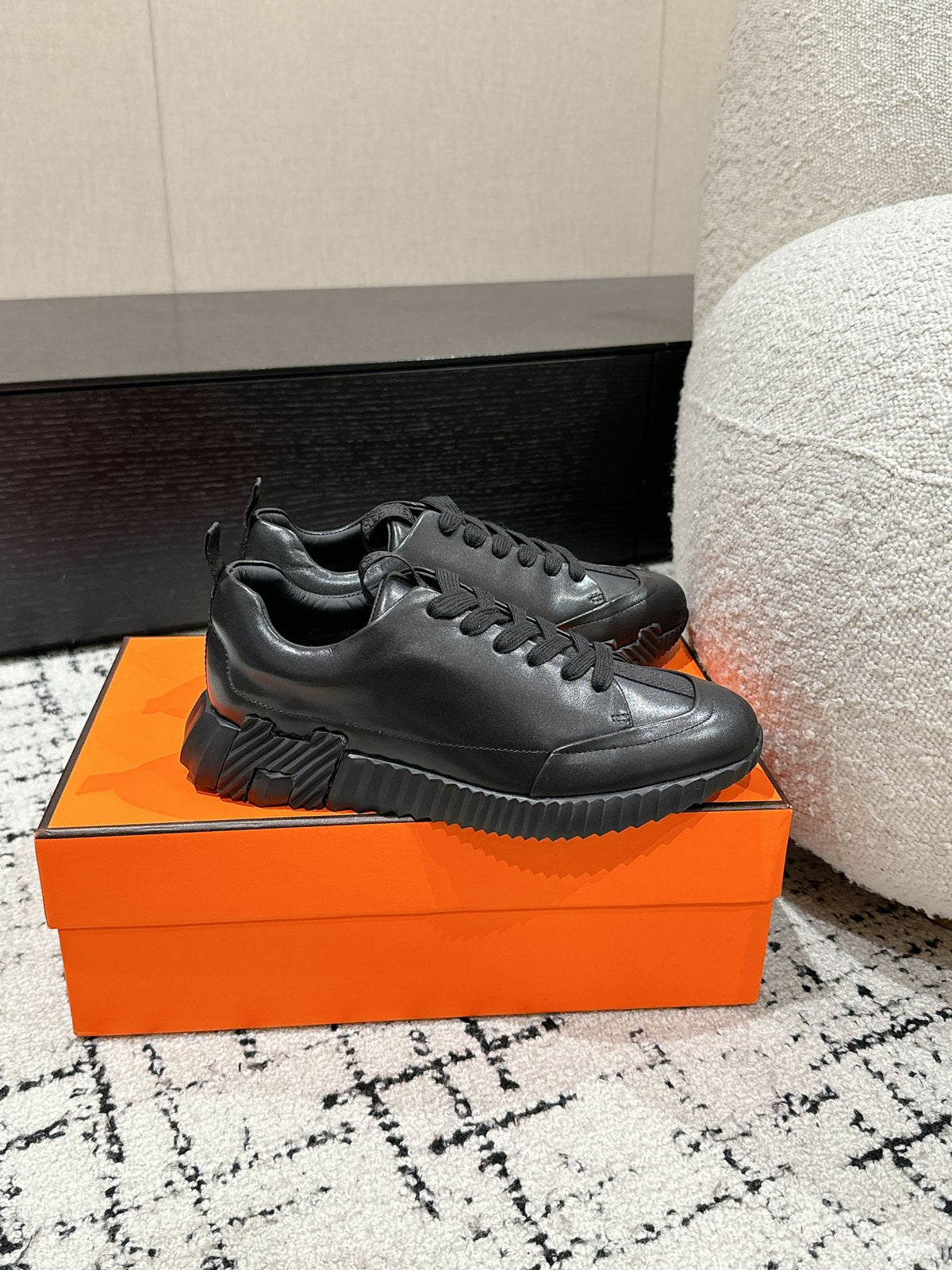 HM Jump Sneaker In Black Cowhide 985306