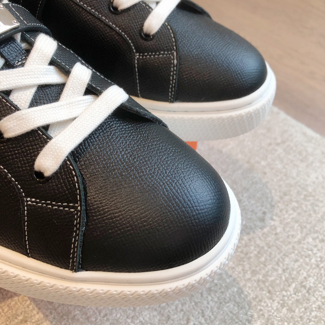 HM Day Sneaker Black Cowhide  970885