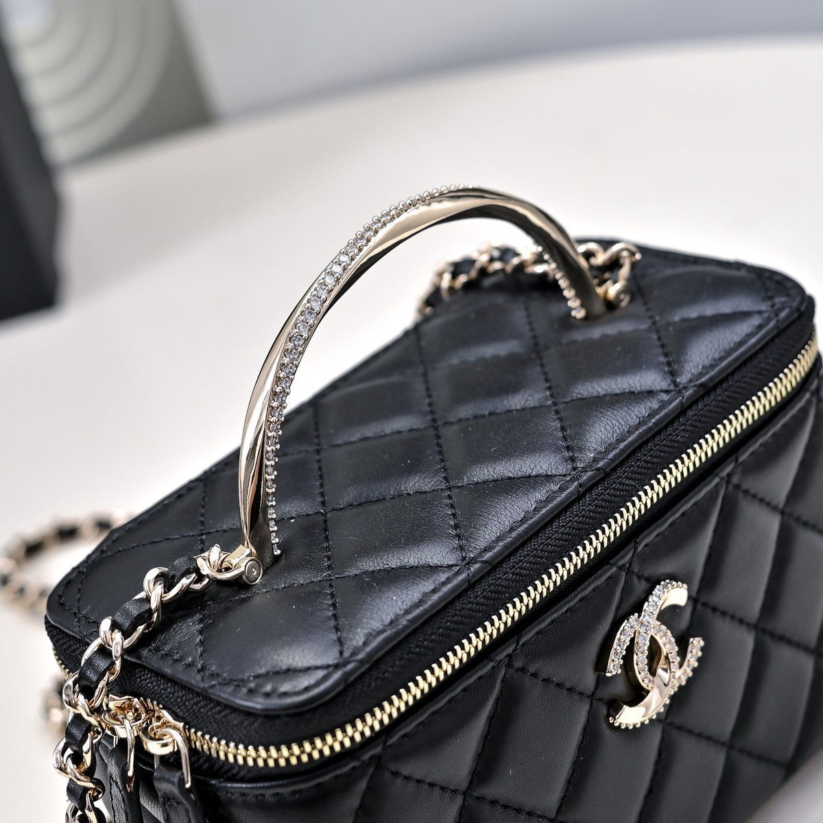 CC 24K Vanity Top Handle 17cm Black Lambskin Silver Hardware