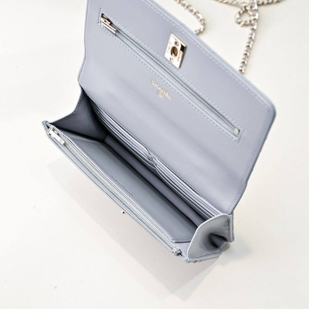 CC 24K Woc Top Handle 19cm Light Grey Lambskin Light Gold Hardware
