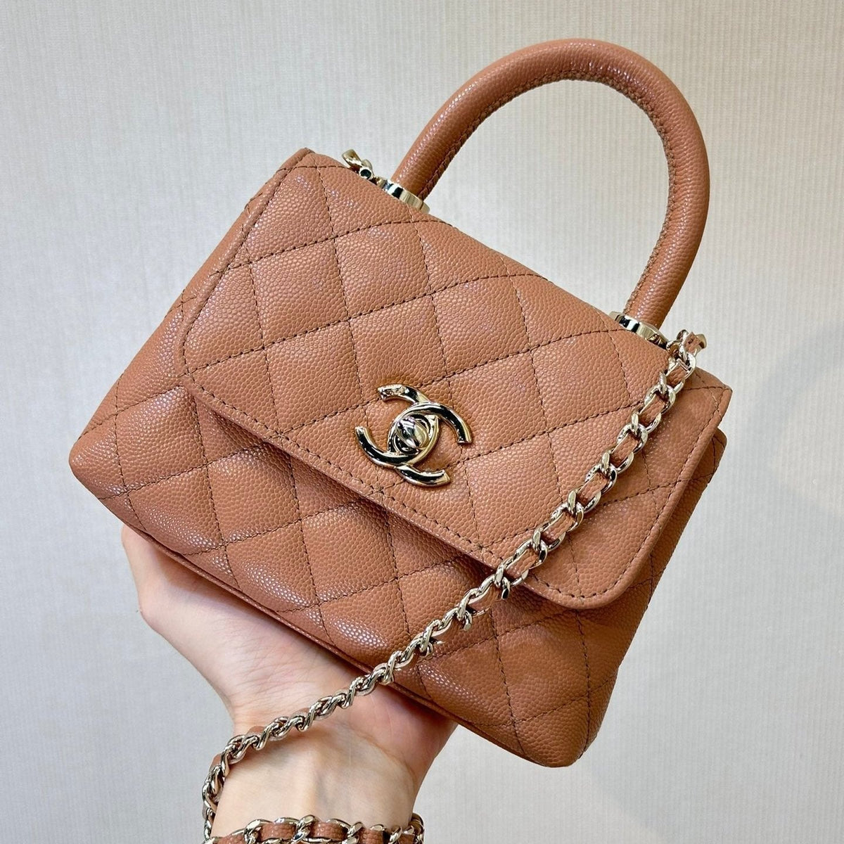 CC 24K Coco Handle Nano 14.5cm Begie Grained Calfskin Gold Hardware