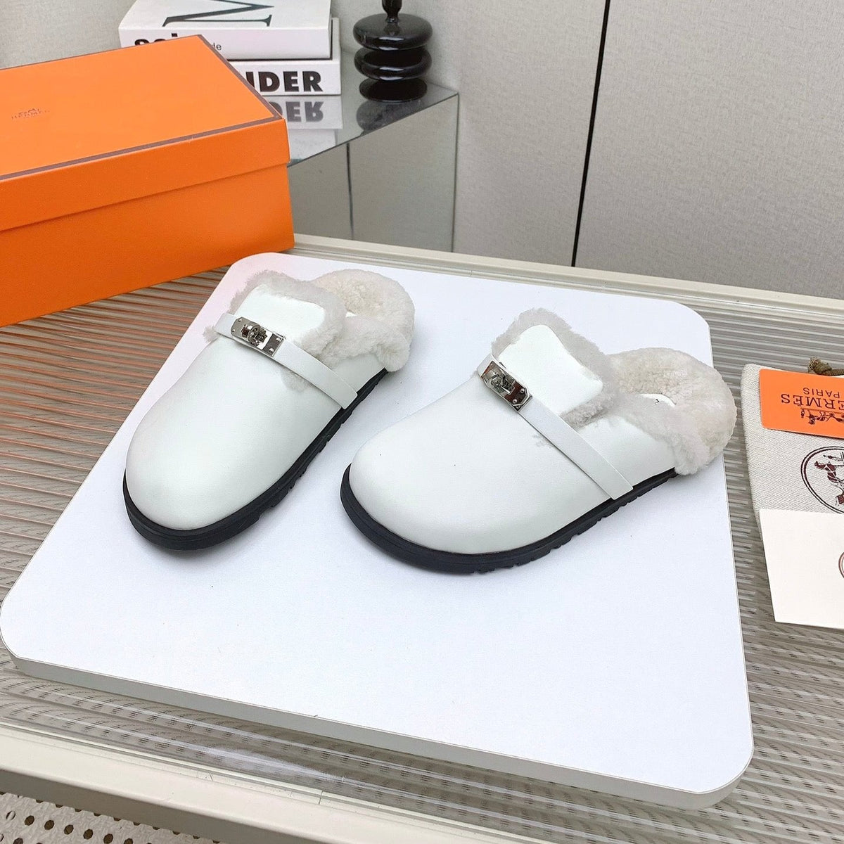 HM Mule 30mm In White With Fleece And Cowhide Lining 971390