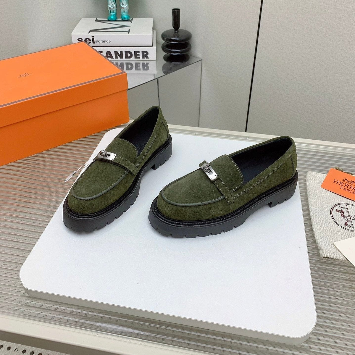 HM Icone Loafer Moss Green Suede 971403