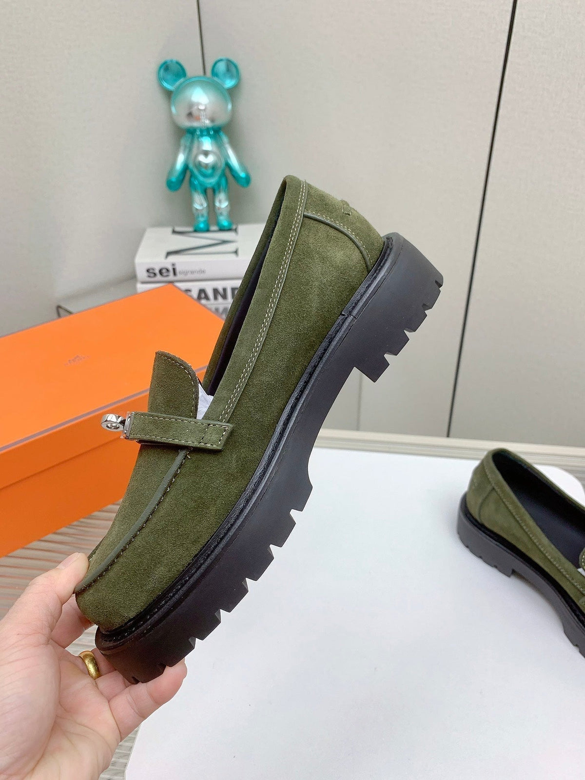 HM Icone Loafer Moss Green Suede 971403