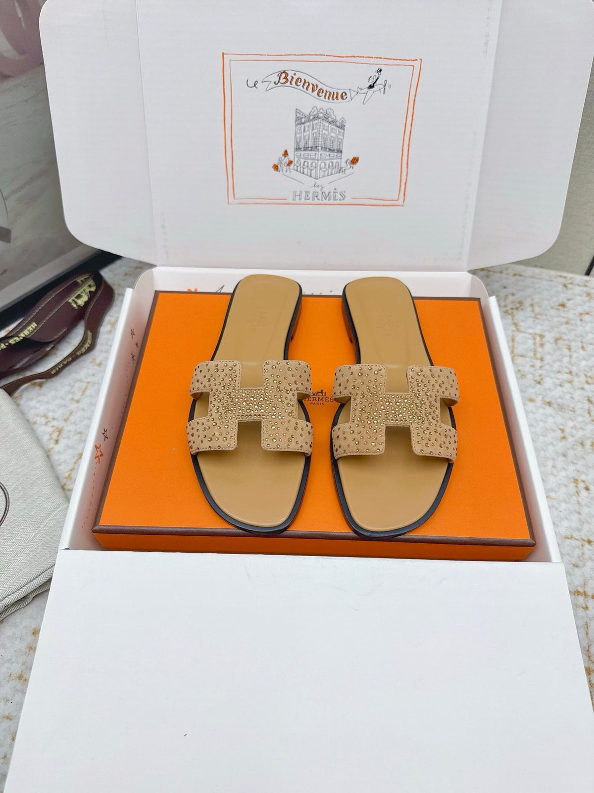 HM 26ss Oran Sandals Beige Gold Crystal Suede Cowhide 625254