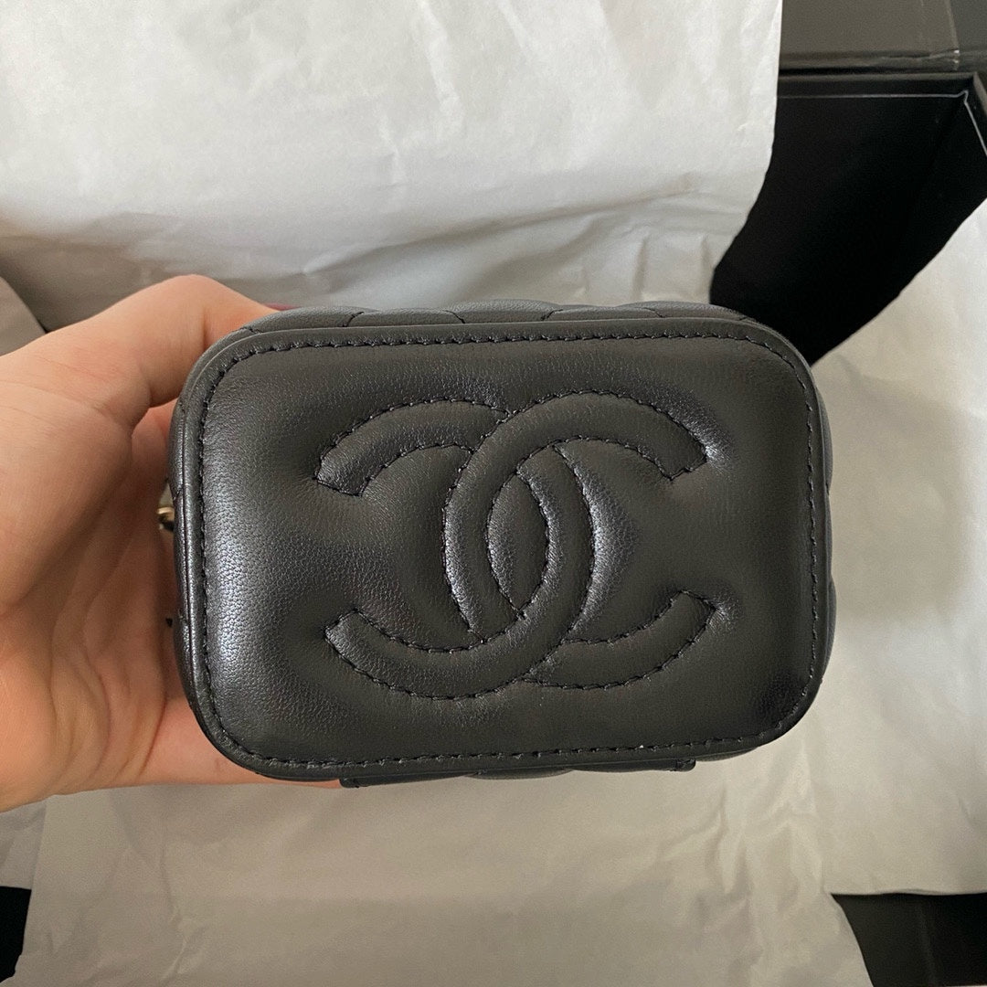 cc classic vanity bag 10cm black lambskin gold hardware