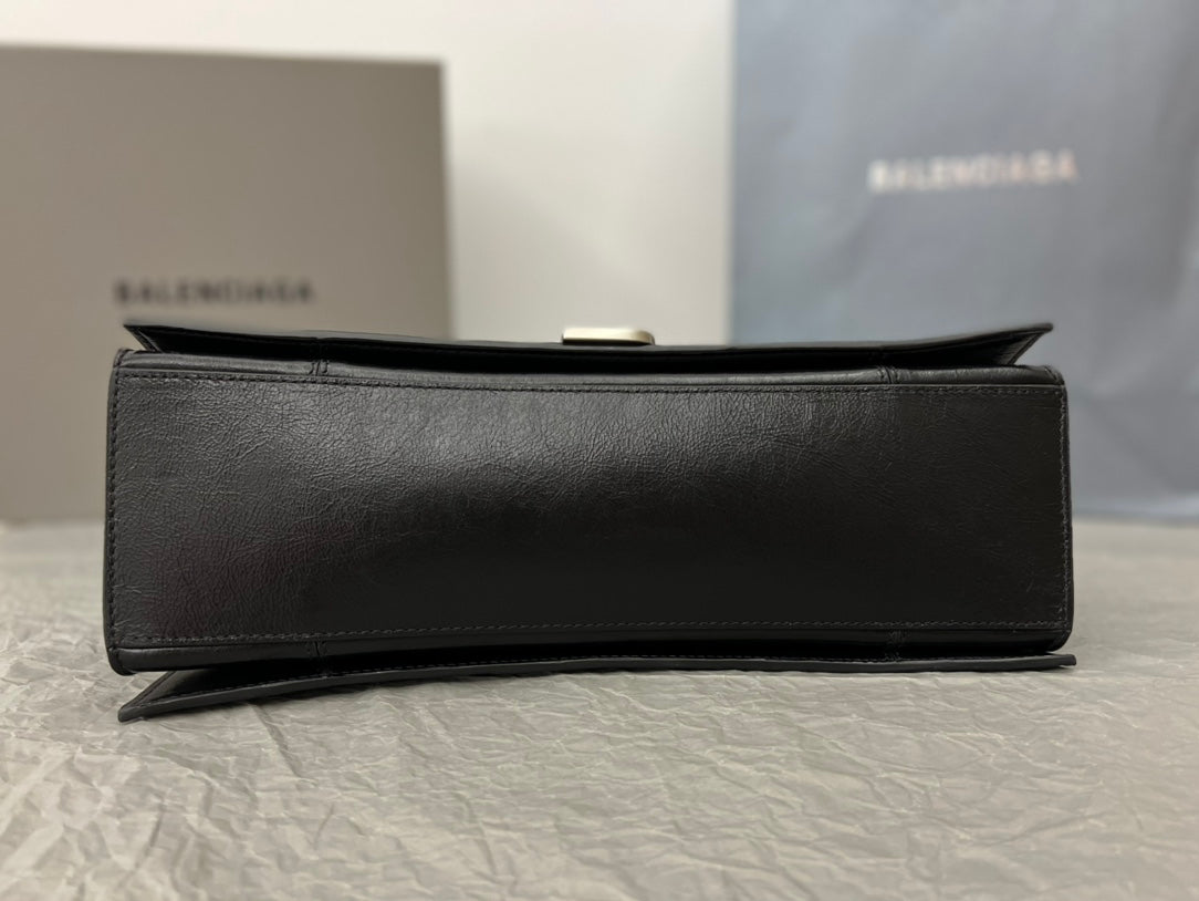 CRUSH SHOULDER BAG 31 IN BLACK CRUSHED CALFSKIN LEATHER STRAP SILVER HARDWARE