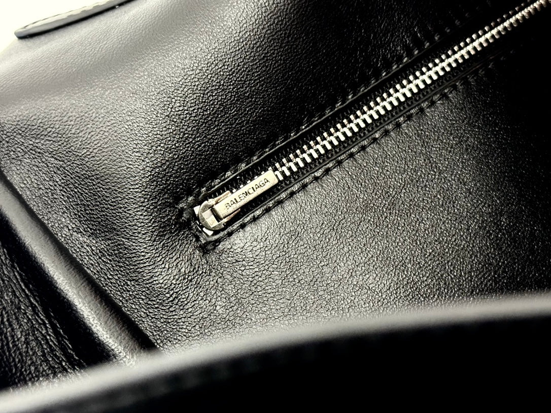 RODEO MEDIUM BAG 35 IN BLACK SMOOTH CALFSKIN SILVER HARDWARE