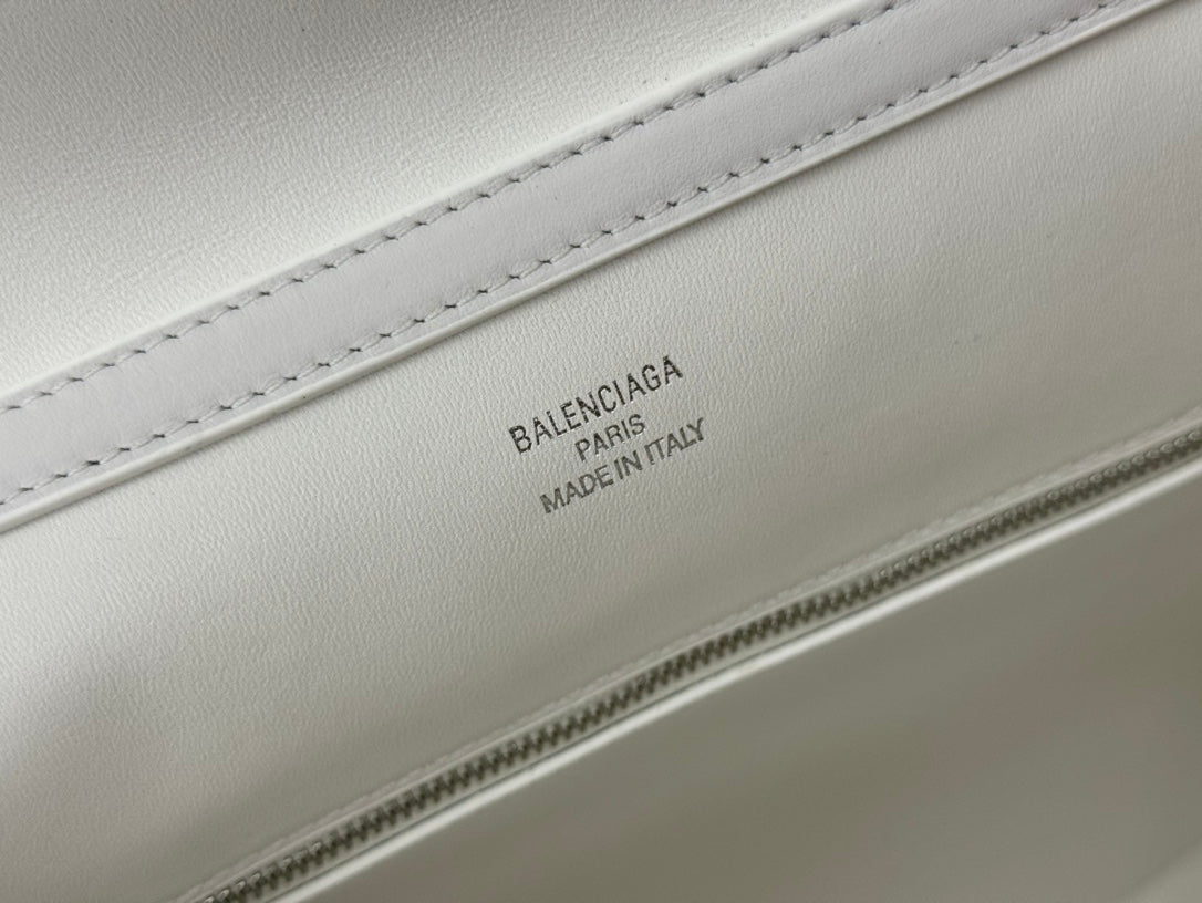 RODEO MEDIUM BAG 35 IN WHITE SMOOTH CALFSKIN SILVER HARDWARE