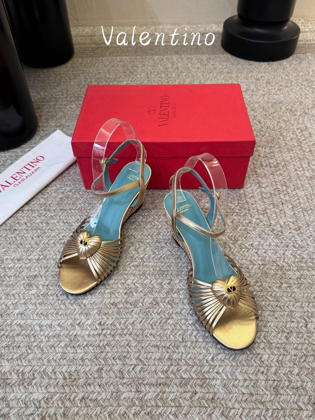 VT 26s Coeur Royal Wedge Sandals 7cm Gold Sheepskin 104709