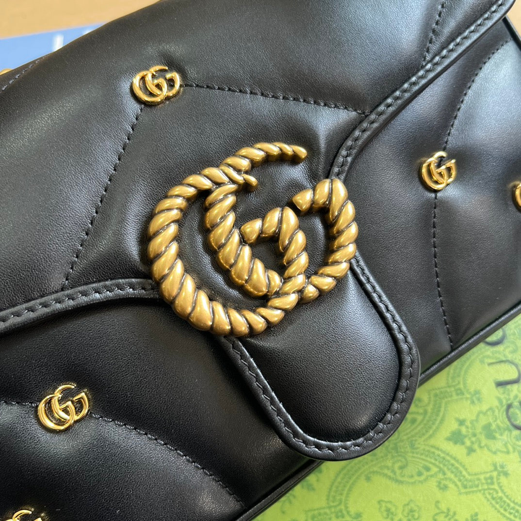 GG MARMONT MEDIUM 26 BAG IN BLACK LAMBSKIN