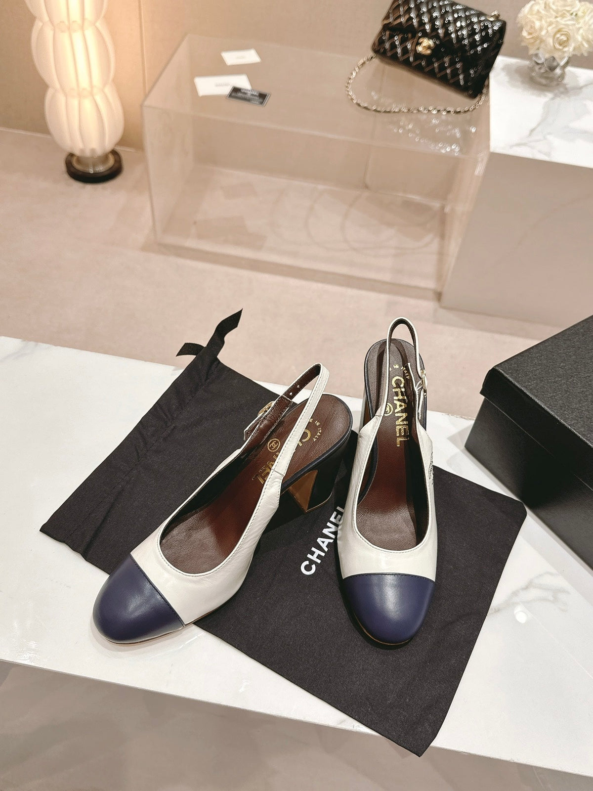 CC 24P SLINGBACKS 95MM WHITE BLACK LAMBSKIN