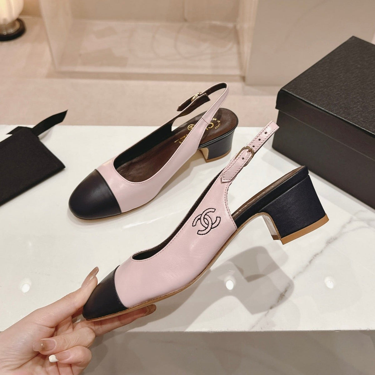 CC 24P SLINGBACKS 45MM PINK BLACK LAMBSKIN