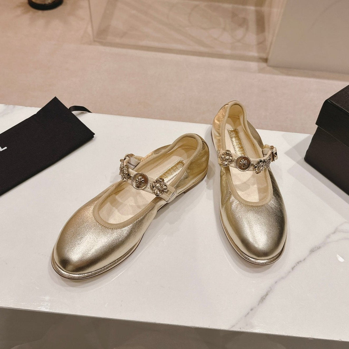 CC MARY JANES GOLD METALIC CALFSKIN LIGHT GOLD METALIC