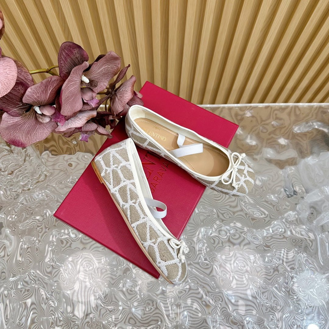 Ballerina In Toile Iconographe 20mm In White Mix Grey Brown Cotton Canvas And Lambskin 102830