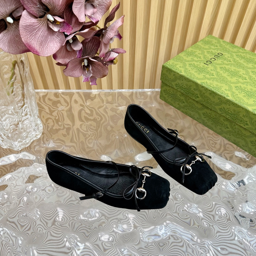 BALLET FLAT IN BLACK SUEDE