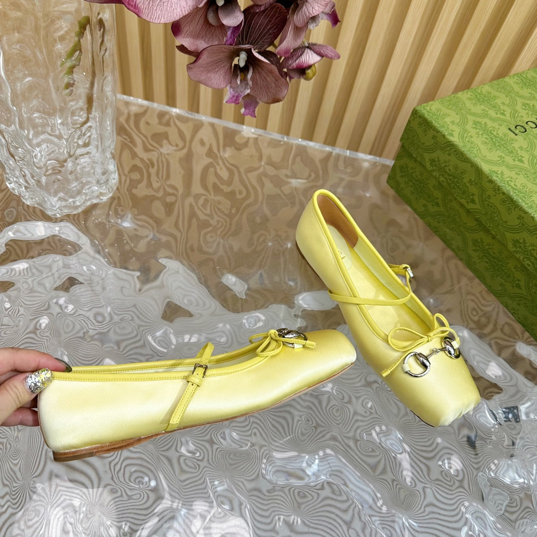 BALLET FLAT IN LIGHT YELLOW SILK