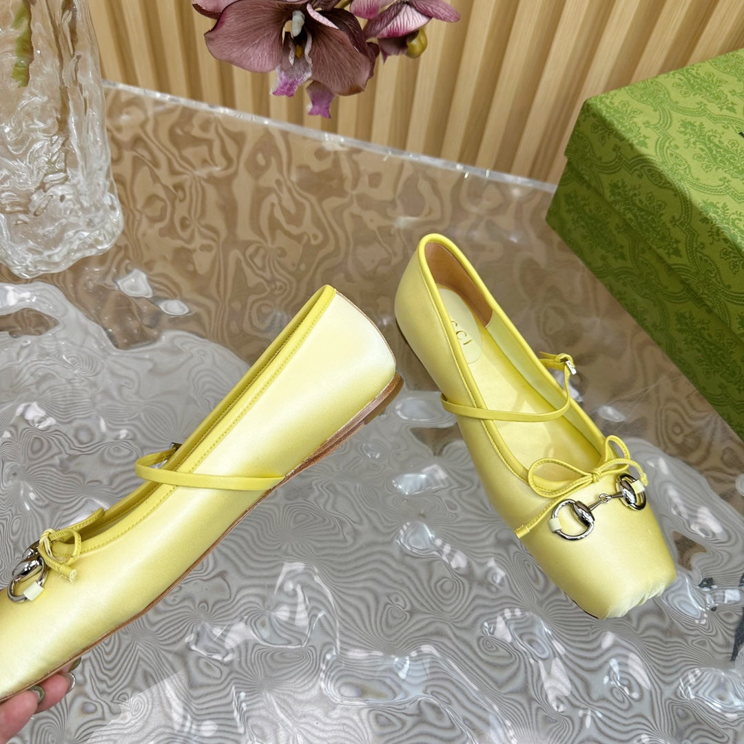 BALLET FLAT IN LIGHT YELLOW SILK