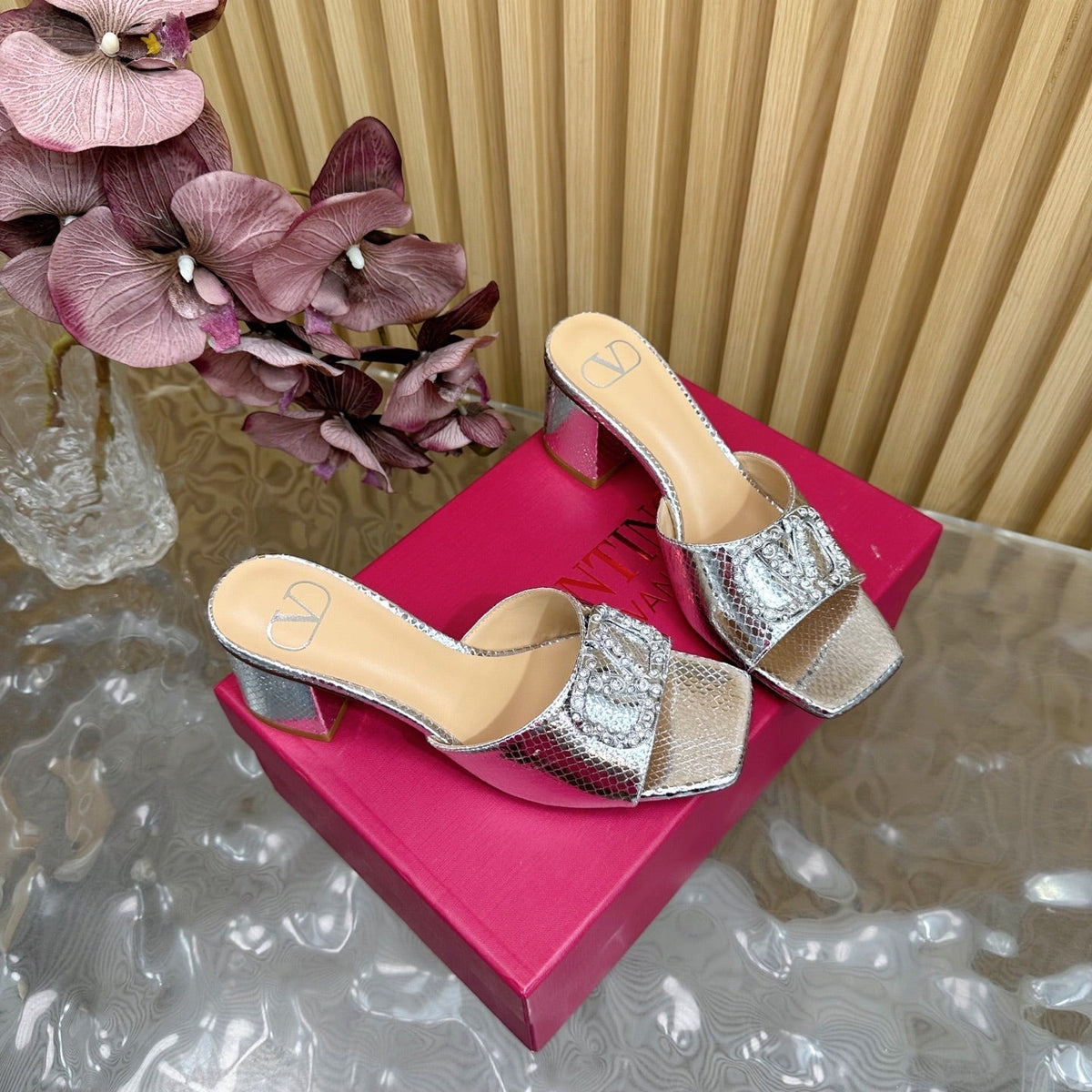 VT 25 Vlogo Mule Silver Snakeskin Leather