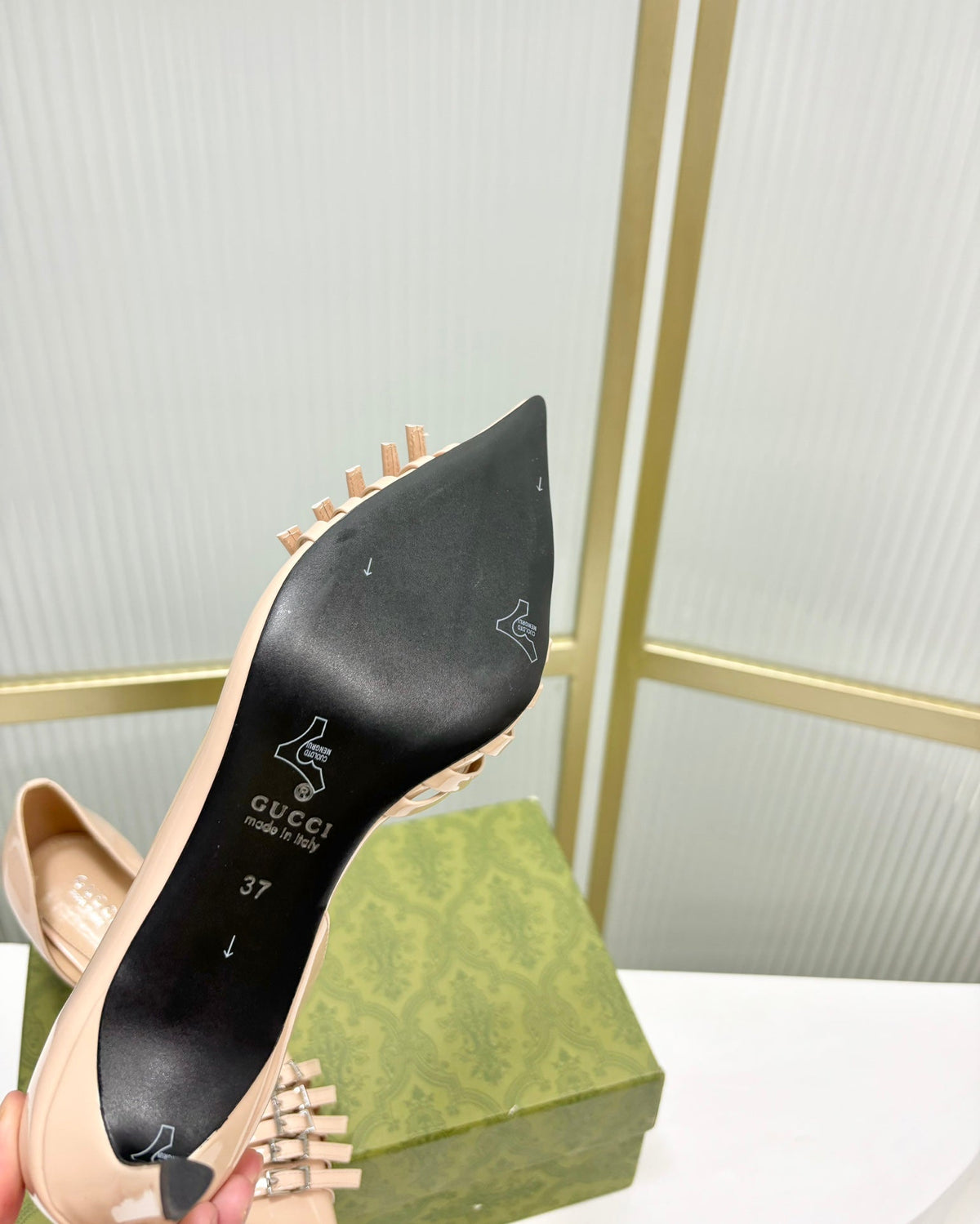 HIGH PUMP 6 CM IN TAN BEIGE CALFSKIN