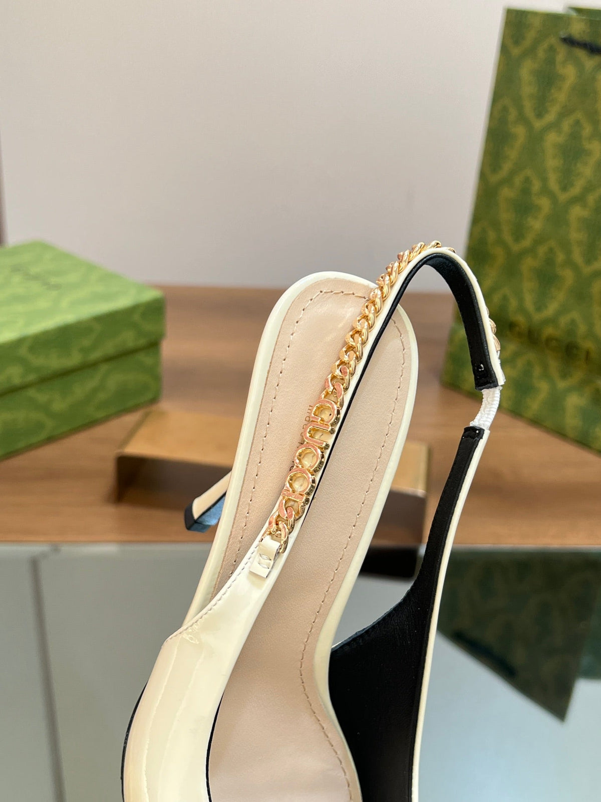 GG SIGNORIA SLINGBACK PUMP WHITE LAMBSKIN