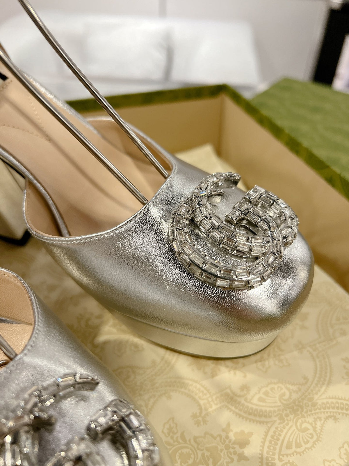GG CRYSTALS PLATFORM PUMPS SILVER CALFSKIN