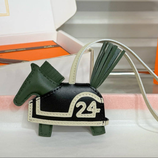 HM Rodeo Robeo 24 PM Charm Green mix Black Lambskin