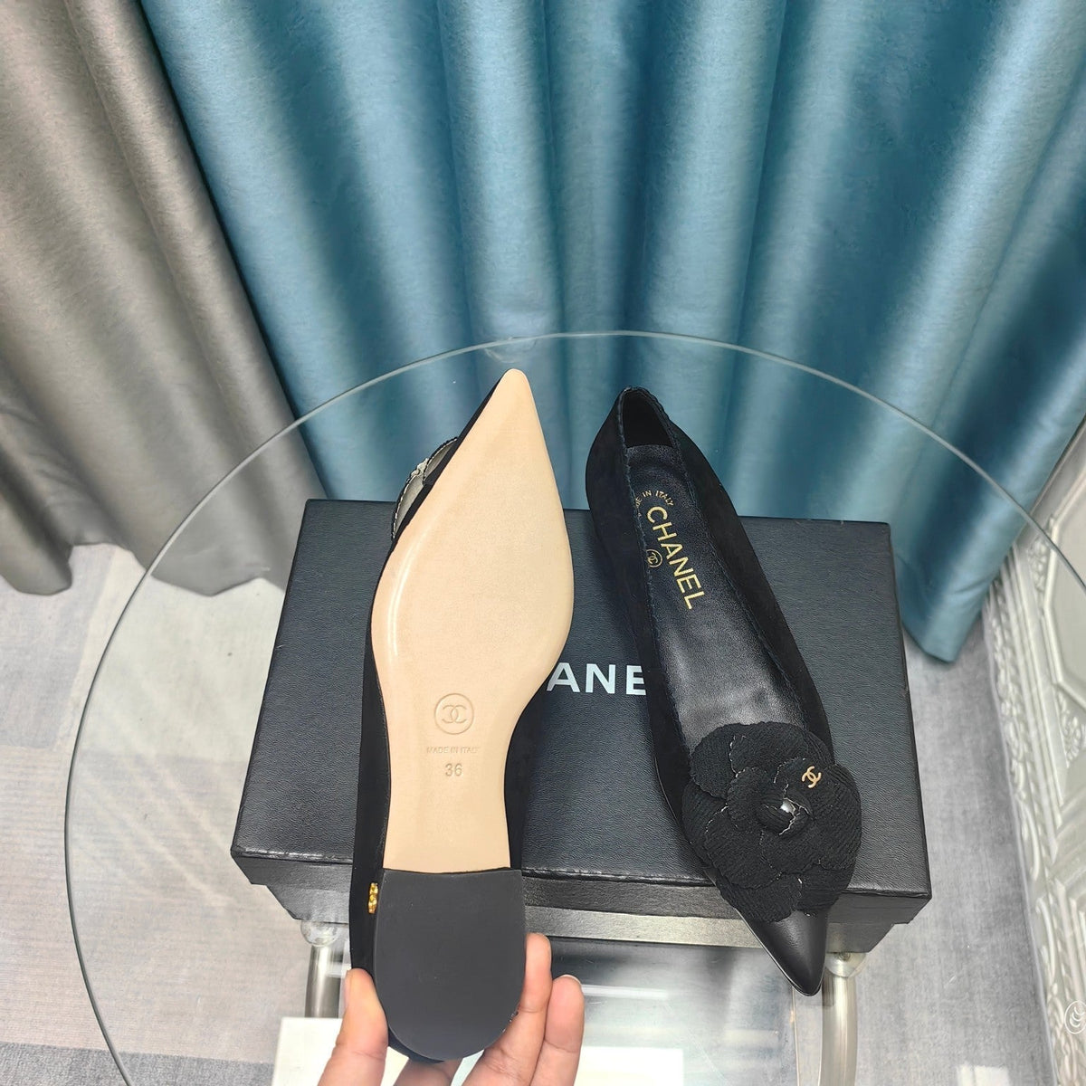 CC BALLET FLAT IN BLACK SUEDE AND CALFSKIN WITH FLOWER