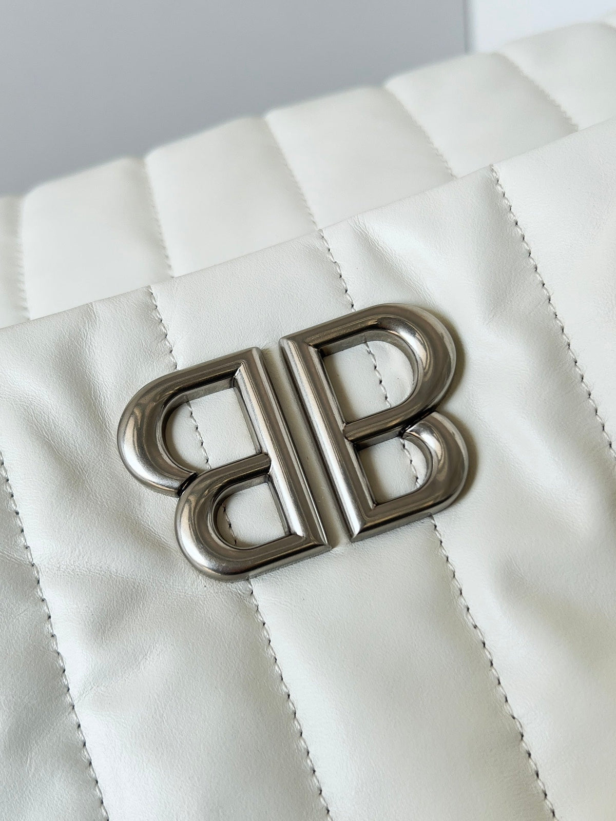 MONACO BAG 32 IN WHITE QUILTED THIN CALFSKIN SILVER HARDWARE