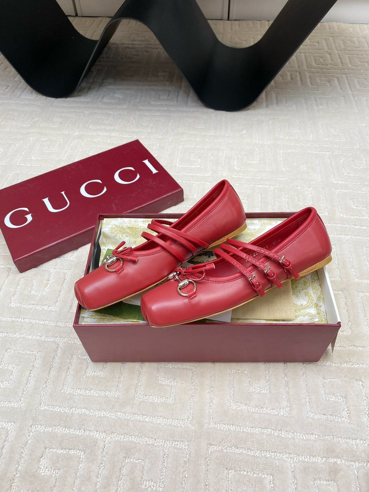 GG BALLET FLAT CRIMSON HORIZONTAL STRAPS LAMBSKIN