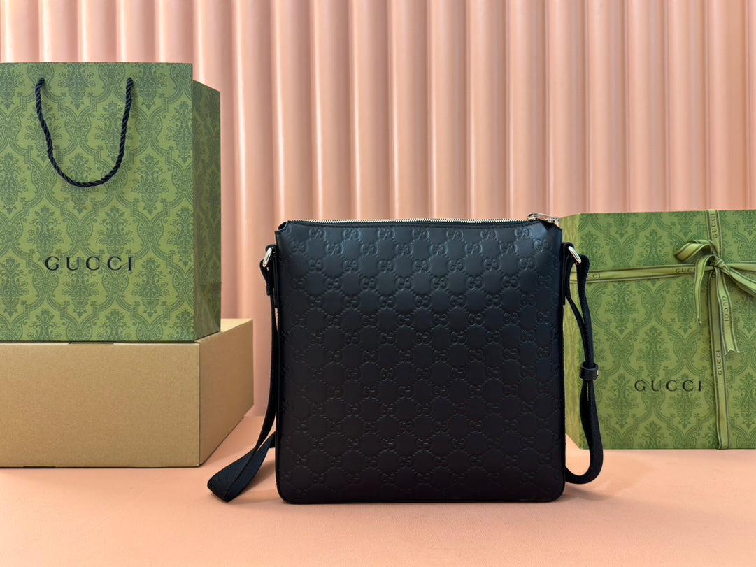 Gucci Signature Messenger Bag Black Cowhide 239929