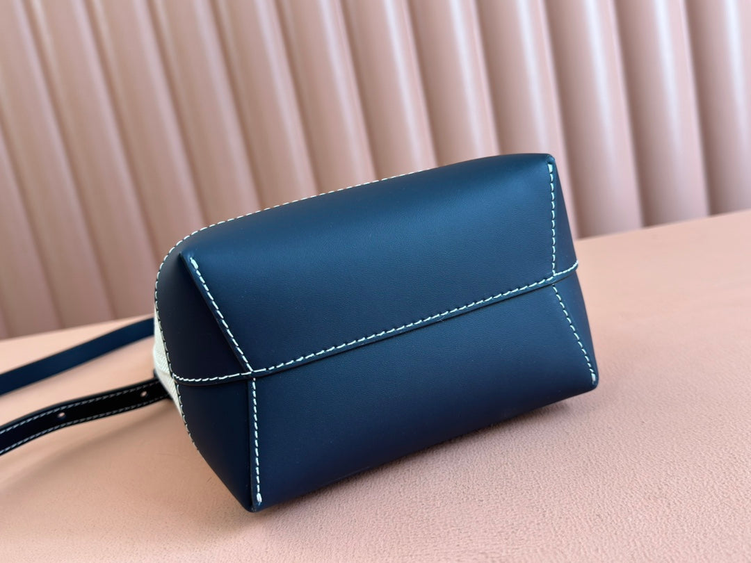Gucci Bucket Bag Blue White Leather Canvas