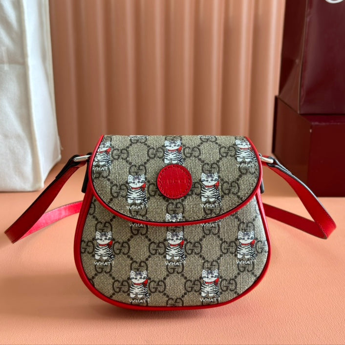 Gucci Cat Print Shoulder Bag White Red Beige Canvas 239660
