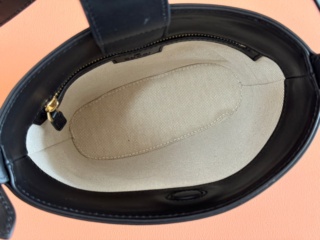 Gucci 73 Mini Bucket Bag Black White Leather Canvas 239679
