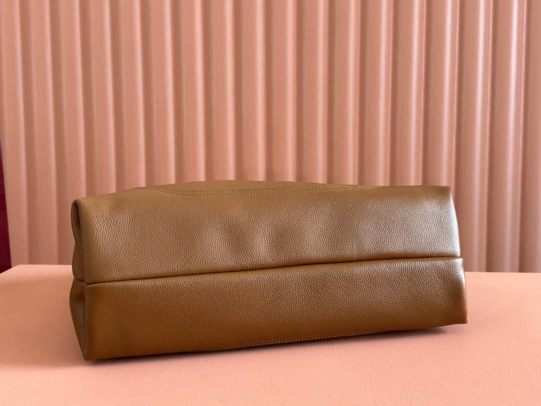 Gucci Softbit Shoulder Bag Brown Calfskin 248330