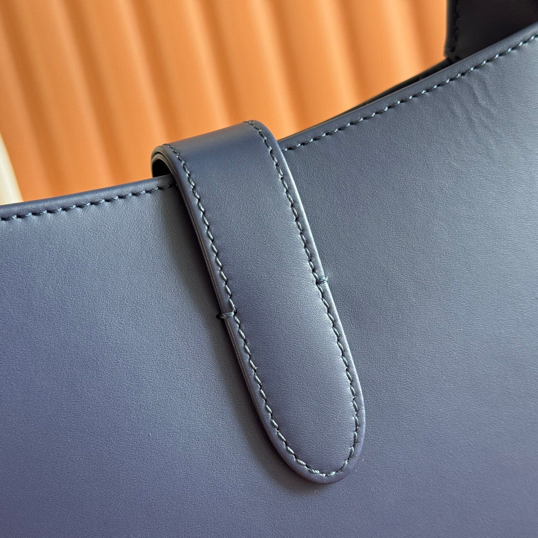Gucci Jackie Bag Blue Leather 255029