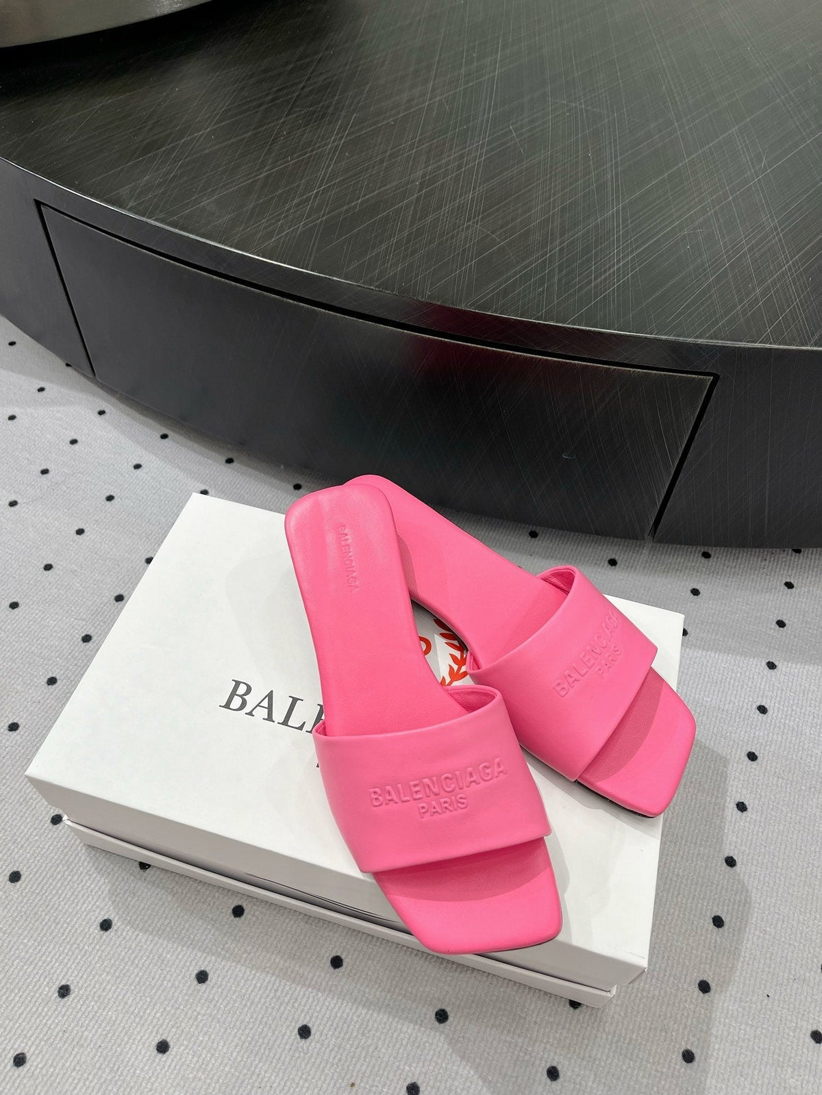 SQUARE-TOE MEDIUM HEEL MULES IN PINK CALFSKIN LOGO EMBOSSED