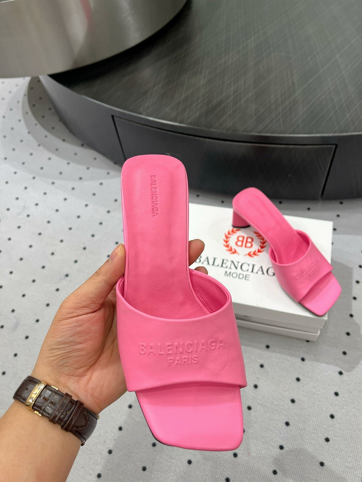 SQUARE-TOE MEDIUM HEEL MULES IN PINK CALFSKIN LOGO EMBOSSED