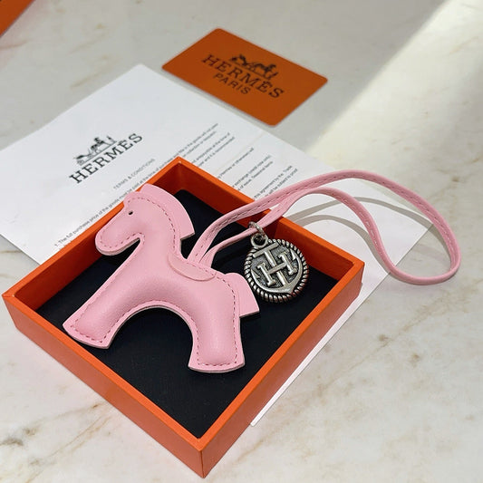 HM Rodeo Horse Bag Charm In Pink Leather