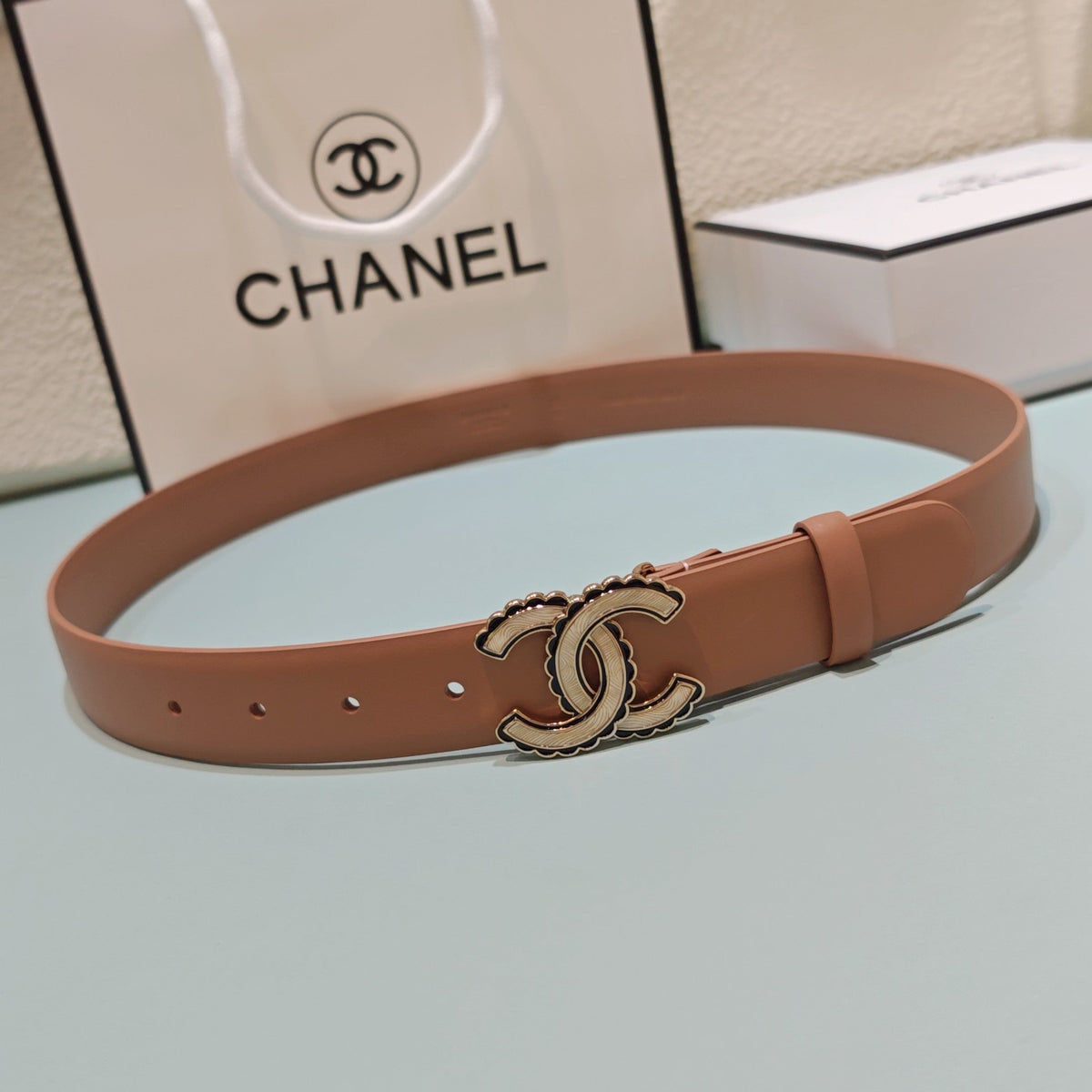 CC Belt 3.0 Scalloped Edge Buckle Light Brown Cowhide 200002