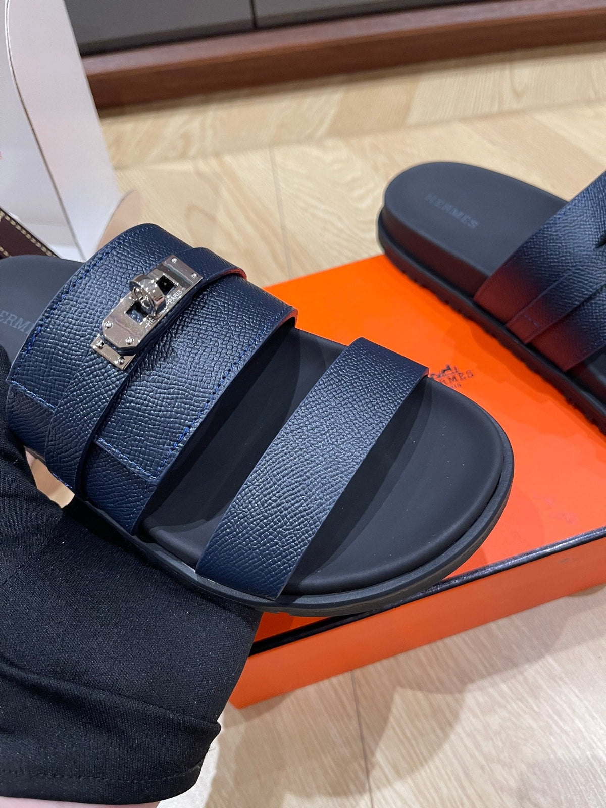 HM 25 Jackson Sandal Dark Blue Grained Calfskin