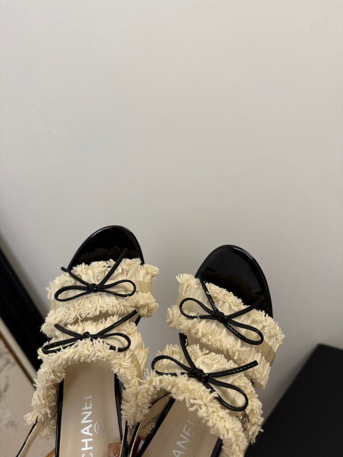 cc25 slingback sandal ̣90mm bow black grosgrain white canvas 233593