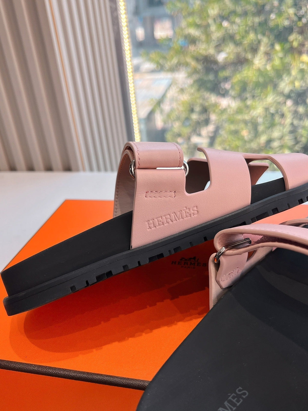 CHYPRE SANDAL IN LIGHT PINK CALFSKIN